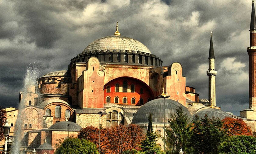 Αγιά Σοφιά: Το ιερό σύμβολο της Ορθοδοξίας που θέλει να κάνει τζαμί ο Ερντογάν (pics+vids)