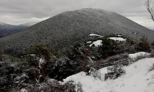 Καιρός: Τα χιόνια επέστρεψαν - Δείτε LIVE πού χιονίζει στην Ελλάδα 