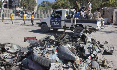Μακελειό στη Σομαλία: 11 νεκροί από έκρηξη παγιδευμένου αυτοκινήτου (pics)