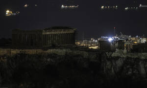 Ώρα της Γης: Η Αθήνα βυθίζεται στο σκοτάδι σε λίγες ώρες