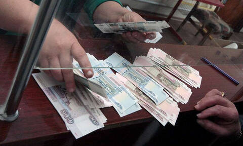 Социальные пенсии в России выросли на 2%