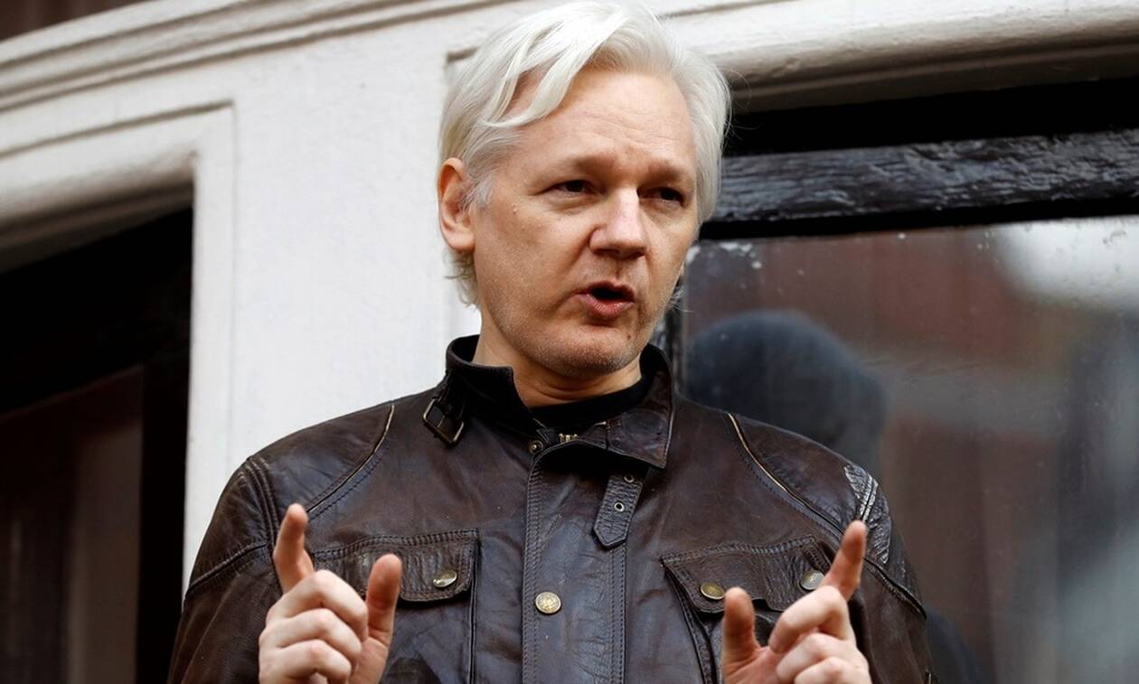 Î£Ï…Î½ÎµÎ»Î®Ï†Î¸Î· Î¿ Î¹Î´ÏÏ…Ï„Î®Ï‚ Ï„Ï‰Î½ WikiLeaks, Î¤Î¶Î¿ÏÎ»Î¹Î±Î½ Î‘ÏƒÎ¬Î½Î¶