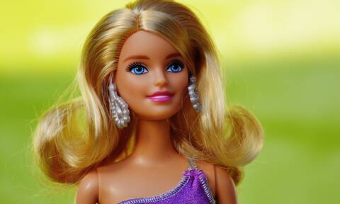 Ρίσκαρε τη ζωή της για να γίνει σαν την κούκλα Barbie - Δείτε το αποτέλεσμα (video)