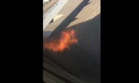 Πανικός σε αεροπλάνο: Κινητήρας τυλίχθηκε στις φλόγες (vid)