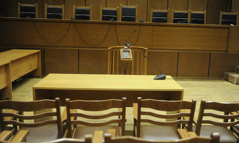 Διακοπή της δίκης για το «σχέδιο Πυθία» και τις τηλεφωνικές υποκλοπές 