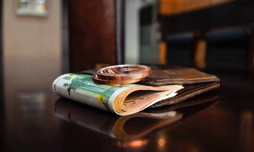 Μπαράζ πληρωμών σήμερα, Μεγάλη Τετάρτη: Ποιοι θα δουν λεφτά στο λογαριασμό τους