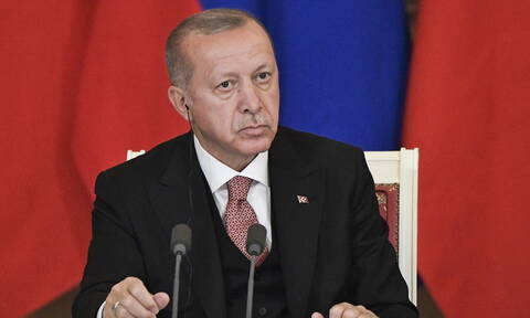 Ο Ερντογάν τα βάζει και με μέλη του κόμματός του για τις ήττες σε Άγκυρα και Κωνσταντινούπολη