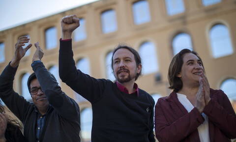 Ισπανία - Βουλευτικές εκλογές: Ανοικτό το Podemos σε κυβέρνηση συμμαχίας με τους Σοσιαλιστές