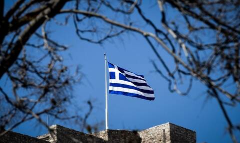 Αλλάζει η έπαρση σημαίας στην Ακρόπολη: Τι έχει συμβεί