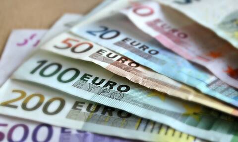 ΟΑΕΔ: Δες ΕΔΩ αν δικαιούσαι το ειδικό επίδομα των 720 ευρώ