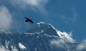 Τραγωδία: Ορειβάτης έχασε τη ζωή του κατά την κατάβαση από το Έβερεστ