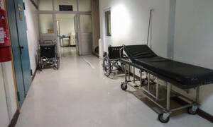 Νίκαια: Συγκλονίζουν οι μαρτυρίες για τη νεκρή νοσοκόμα - «Βγήκε στο μπαλκόνι κλαίγοντας κι έπεσε»