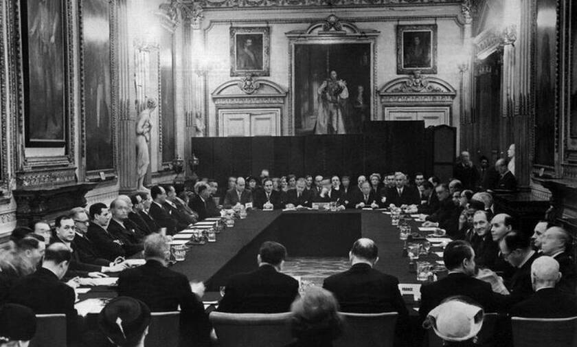 Σαν σήμερα το 1952 η Ελλάδα «κουρεύει» το χρέος της Γερμανίας
