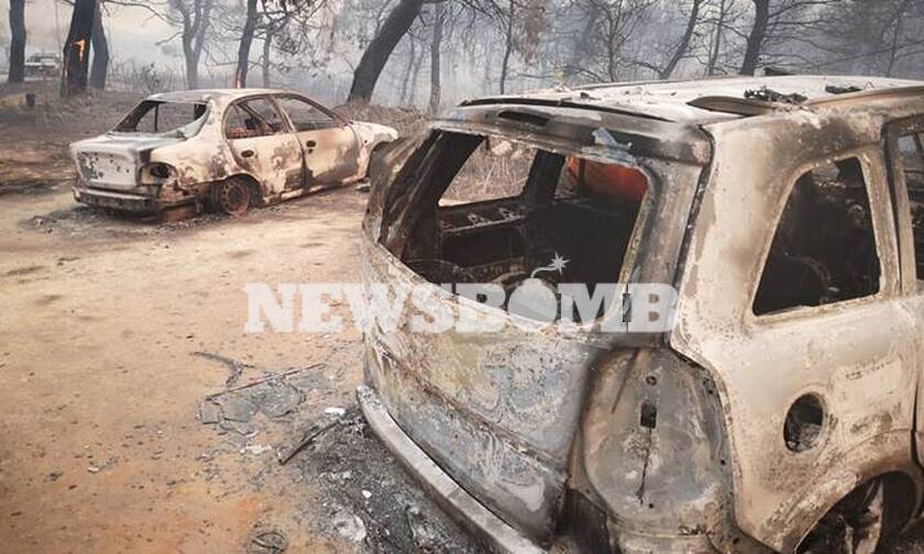 Φωτιά Εύβοια: Εικόνες βιβλικής καταστροφής - Καμένα αυτοκίνητα και περιουσίες