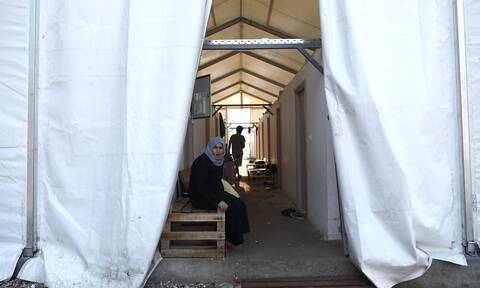 Κόντρα για το προσφυγικό μετά το ΚΥΣΕΑ - ΣΥΡΙΖΑ: «Αργήσατε» - Κυβέρνηση: «Έχετε θράσος»