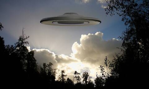 Νέα φωτογραφία ντοκουμέντο: UFO ή κάτι άλλο; Απόκοσμες εικόνες (pics)