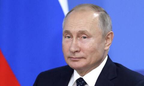 Путин заявил, что двусторонние отношения РФ и Японии стабильны и динамично развиваются