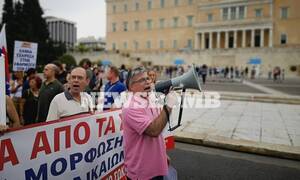 «Παρέλυσε» η χώρα από την απεργία της ΑΔΕΔΥ - Στους δρόμους οι εργαζόμενοι - Χάος στην Αθήνα