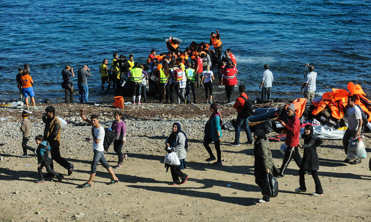 «Απόβαση» μεταναστών ΤΩΡΑ στη Μυτιλήνη