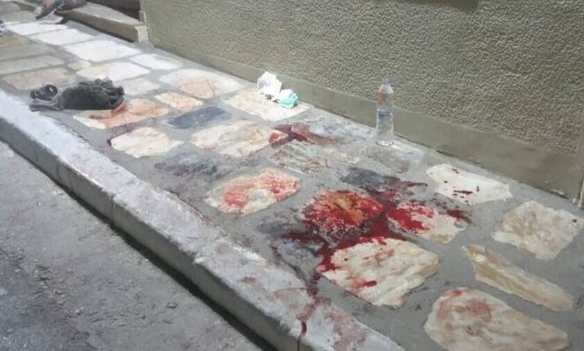Ανεξέλεγκτη η κατάσταση στη Σάμο: Μετανάστες τράβηξαν μαχαίρια στο κέντρο της πόλης