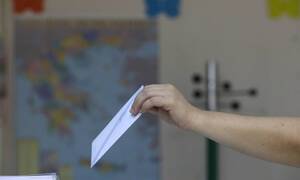 Αλλαγές στην εκλογική διαδικασία: Ποιες περιφέρειες χάνουν από μια έδρα 