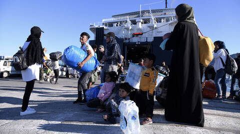 Στο λιμάνι του Πειραιά 367 πρόσφυγες από τη Μυτιλήνη