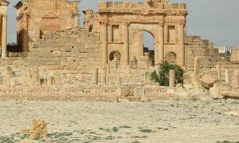 Ντροπή: Τουρίστες βεβήλωσαν σημαντικό αρχαιολογικό μνημείο – Δείτε τι έκαναν (pics)