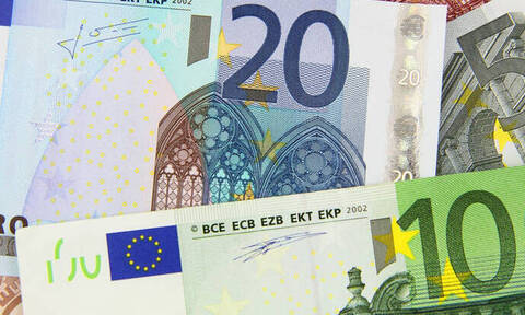 ΟΠΕΚΑ: Μέχρι σήμερα οι αιτήσεις για το επίδομα των 1.000 ευρώ