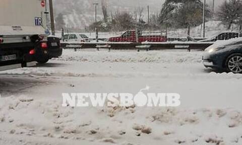 Καιρός – Μαρτυρία οδηγού στο Newsbomb.gr: «Τραγικό να κλείνει η Εθνική για 5 πόντους χιόνι»