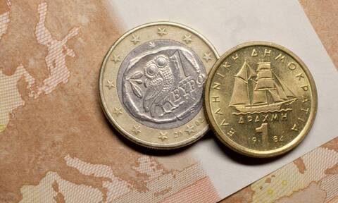 Πρωτοχρονιά: Σαν σήμερα το 2002 η Ελλάδα αποχαιρετά τη δραχμή και υποδέχεται το ευρώ 