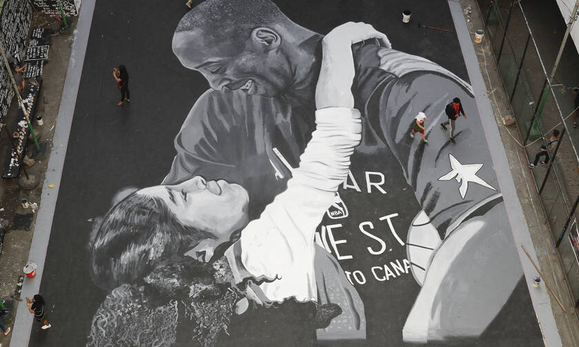 Κόμπε Μπράιαντ: Από το Λος Άντζελες ως τη Μανίλα καλλιτέχνες του δρόμου τιμούν τον Black Mamba