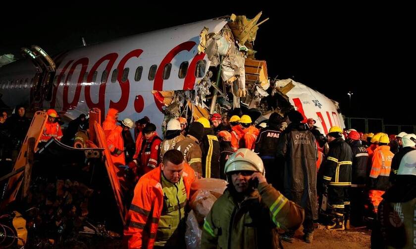 Αεροπορική τραγωδία στην Τουρκία: Ένας νεκρός στα συντρίμμια του αεροσκάφους που κόπηκε στη μέση