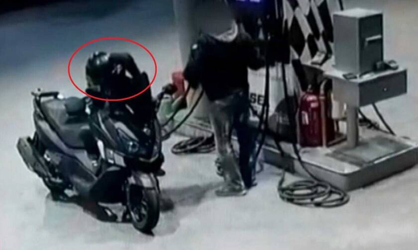 Βίντεο-ντοκουμέντο: Έτσι λήστευε βενζινάδικα ο 29χρονος αστυνομικός