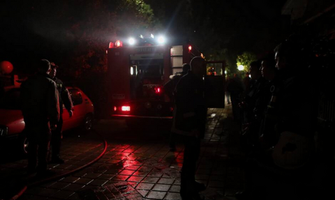 Μεγάλη πυρκαγιά σε σπίτι στη Λιοσίων - Επιτυχής επέμβαση της Πυροσβεστικής
