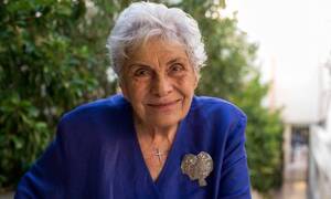 Κική Δημουλά:Αγωνία για τη μεγάλη Ελληνίδα λογοτέχνη - Το σπουδαίο έργο της σε ποίηση και πεζογραφία