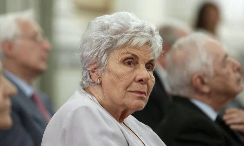Κική Δημουλά: Πανελλήνια συγκίνηση για τη σπουδαία Ελληνίδα λογοτέχνη - Δημοσία δαπάνη η κηδεία της