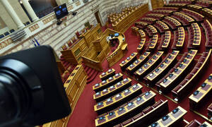 Κοροναϊός: Έκτακτα μέτρα και στη Βουλή για την αντιμετώπιση του ιού
