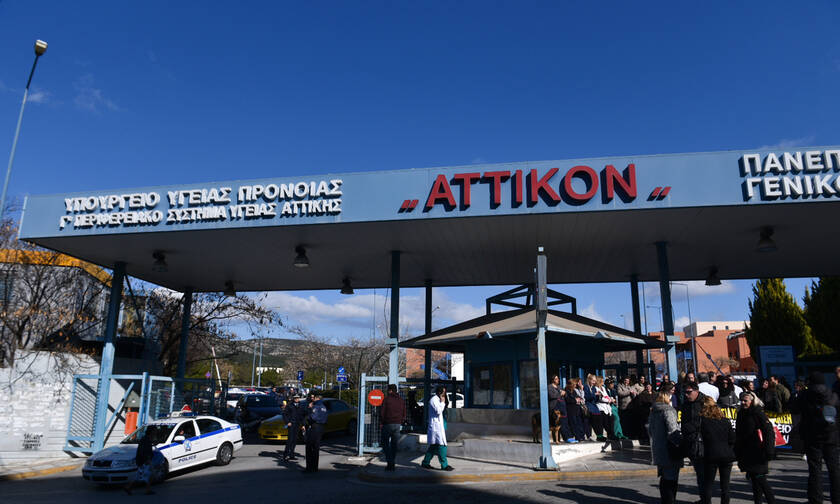 Το Newsbomb.gr στο «Αττικόν»: Ανησυχούν οι Έλληνες για τον κοροναϊό - Τι λένε για τα 4 κρούσματα