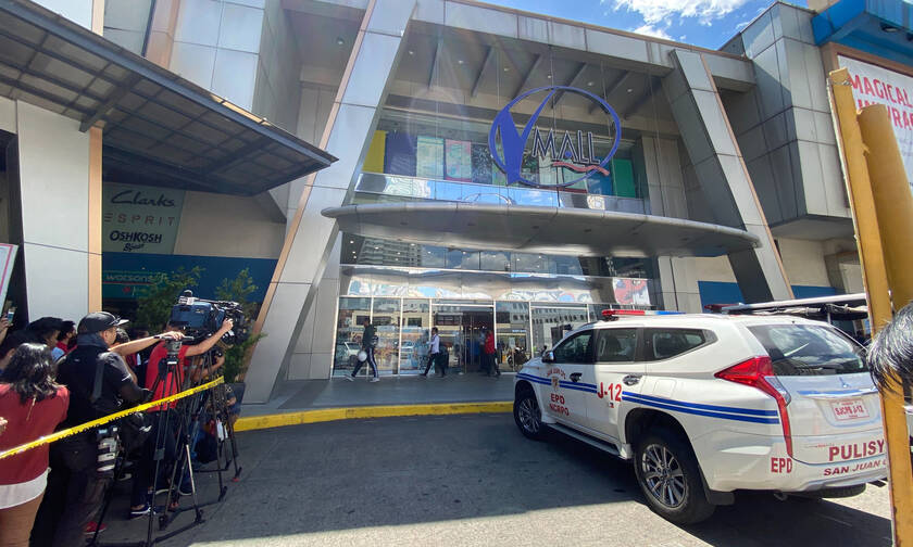 Θρίλερ στη Μανίλα: Ένοπλος κρατά 30 ομήρους σε εμπορικό κέντρο (pics)