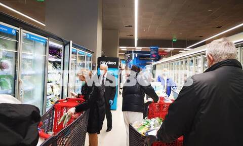 Κορονοϊός: Εξετάζονται αλλαγές στο ωράριο των σούπερ μάρκετ - Ποιες ώρες θα είναι ανοιχτά