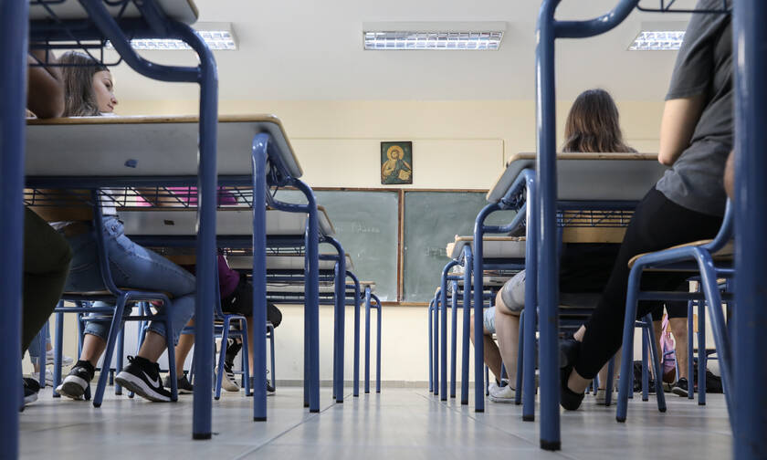 Κορονοϊός: Τι θα γίνει με τις Πανελλήνιες - Το σχέδιο του υπουργείου Παιδείας - Αγωνία στους μαθητές