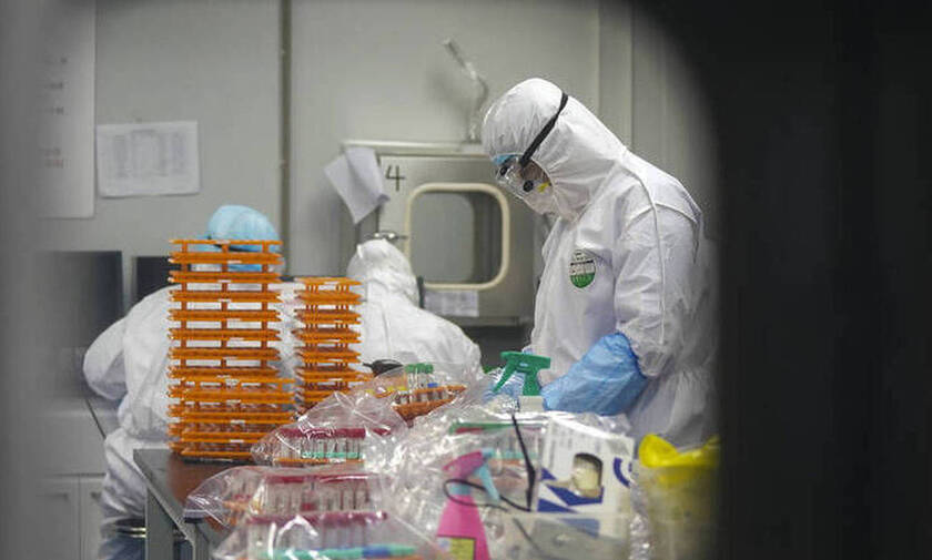 Κορονοϊός: Μάχη των επιστημόνων με τον χρόνο για το εμβόλιο που θα σώσει ζωές