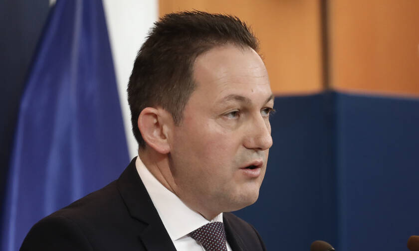 Κορονοϊός - Πέτσας: Ο πρωθυπουργός ενημερώνεται και αποφασίζει για την απαγόρευση κυκλοφορίας