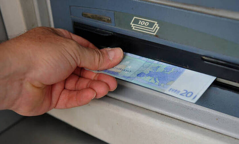 Κορονοϊός: Διευκρινίσεις Ελληνικής Ένωσης Τραπεζών για τις αναλήψεις από ΑΤΜ