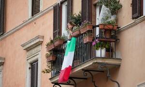 Κορονοϊός - Ιταλία: 889 θάνατοι σε 24 ώρες - 5.974 νέα κρούσματα  