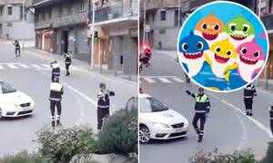 Κορονοϊός: Αστυνομικοί χόρεψαν το «Baby Shark» στους δρόμους για να κάνουν χαρούμενα τα παιδιά
