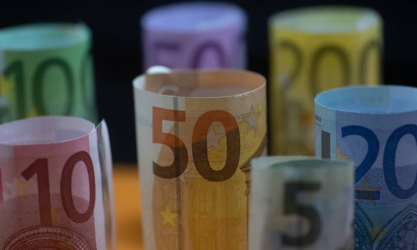 Κορονοϊός - Επίδομα 800 ευρώ: Αυτές είναι οι ημερομηνίες που θα καταβληθεί