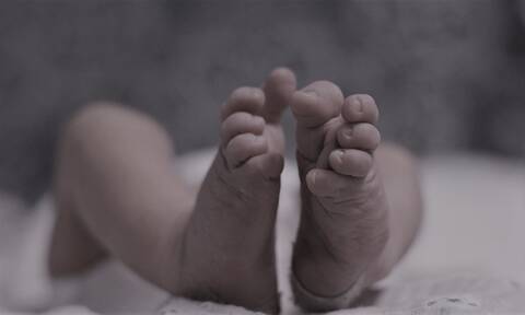 Κορονοϊός: Αγωνία για το μωρό που νοσηλεύεται διασωληνωμένο  - Δύο ακόμα βρέφη στο «Ιπποκράτειο»