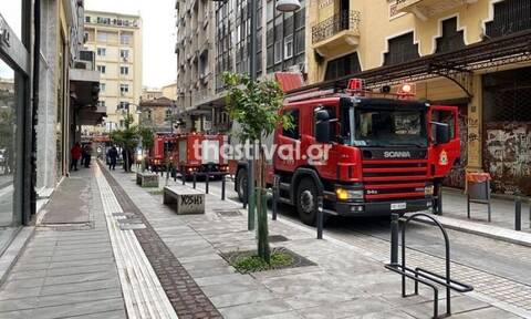 Θεσσαλονίκη: Εμπρηστική επίθεση στο δικηγορικό γραφείο βουλευτή της ΝΔ