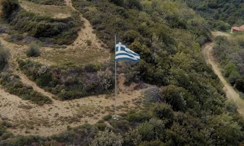 Συγκλονιστικό βίντεο για την Ελλάδα με τραγούδι του Δημήτρη Μητροπάνου